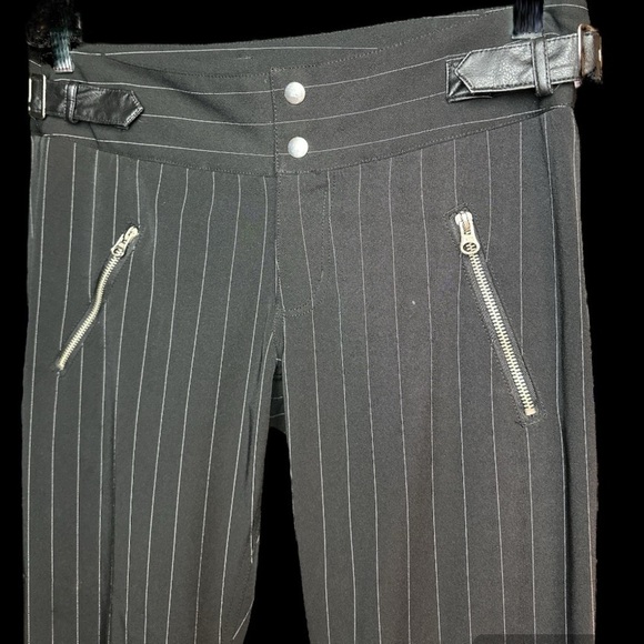 Jou Jou pinstripe slacks with zipper pockets and faux leather belt - Picture 2 of 5